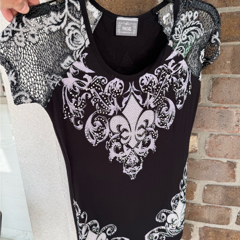 Black and White Embellished Top - Picture 5 of 8